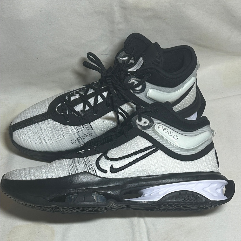 NWOB NIKE ZOOM GT JUMP 2 Size 11.5 men’s